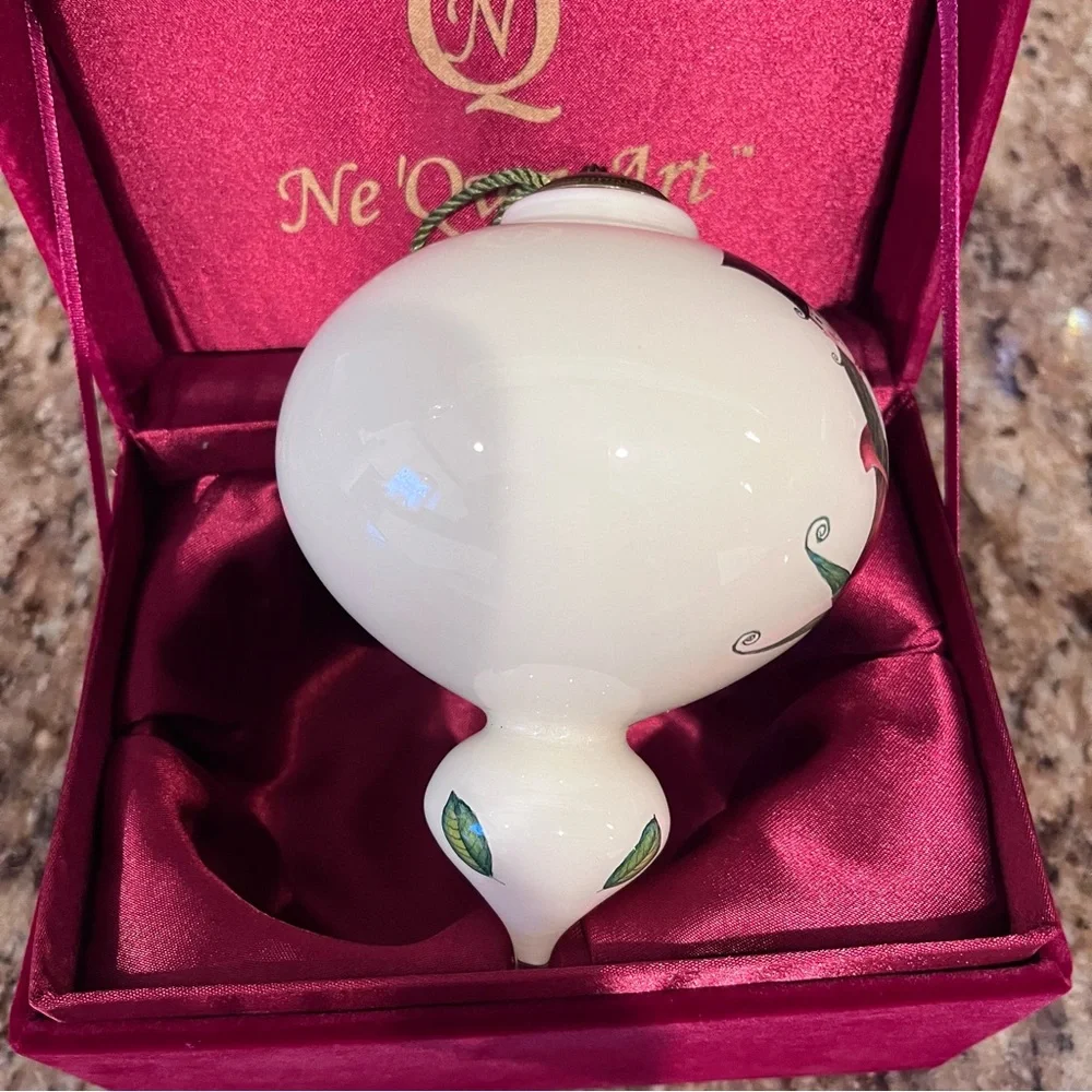 NE'QWA Art Scottland Bed of Roses Bride & Groom Wedding Ornament Clare Mackie